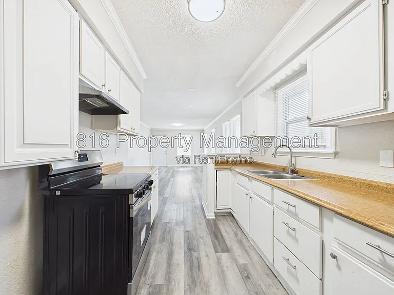 5715 Wabash Ave — Photo 8