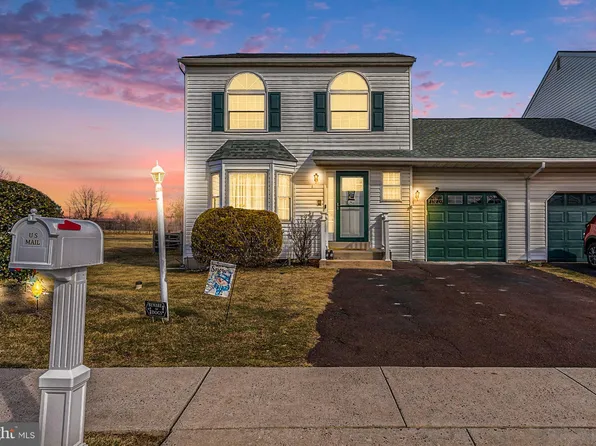 101 Merion Dr, Limerick, PA 19468