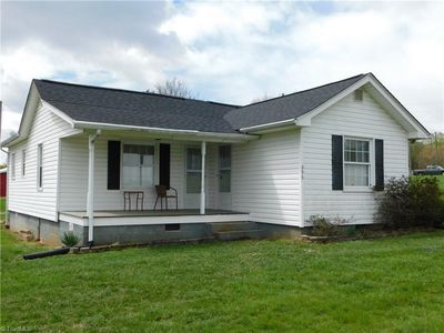 699 Red Brush Rd, Mount Airy, NC, 27030