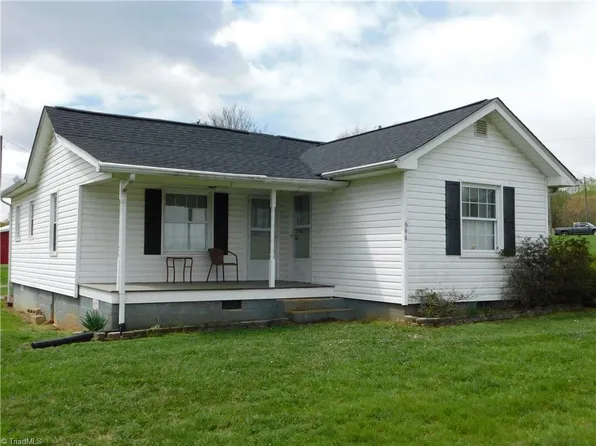 699 Red Brush Rd, Mount Airy, NC 27030