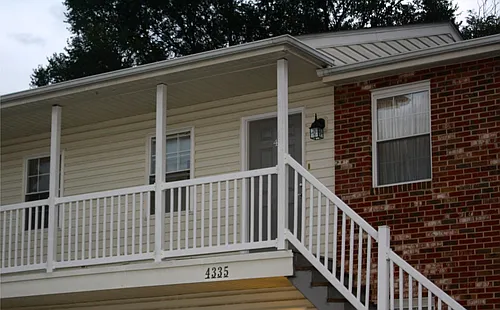 4335 Lela Ave NE Photo 1