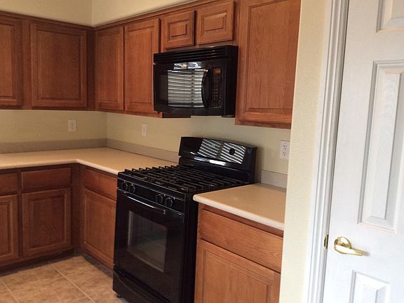3rd image of 9360 Borough Park St