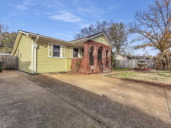 3rd image of 1903 Capri Rd