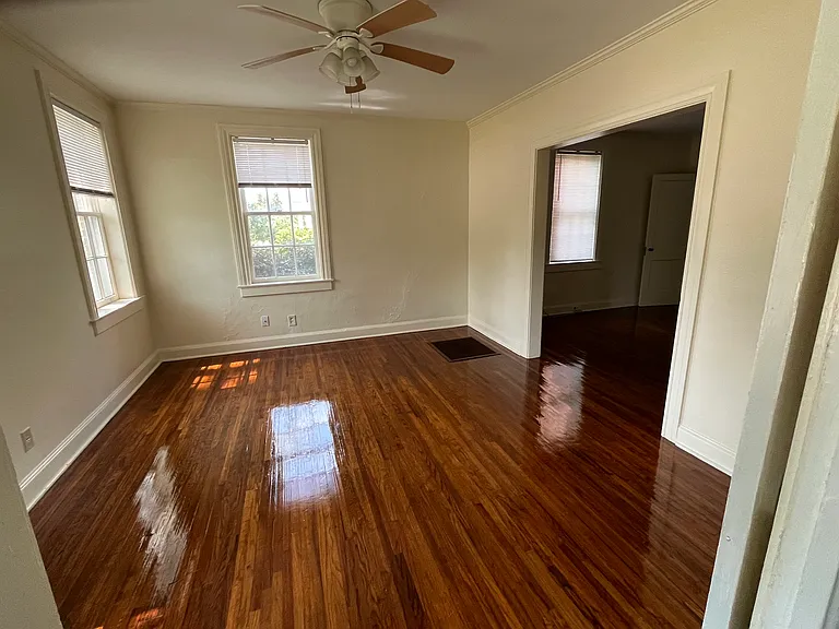 305 N Jefferson St NE #A — Photo 11