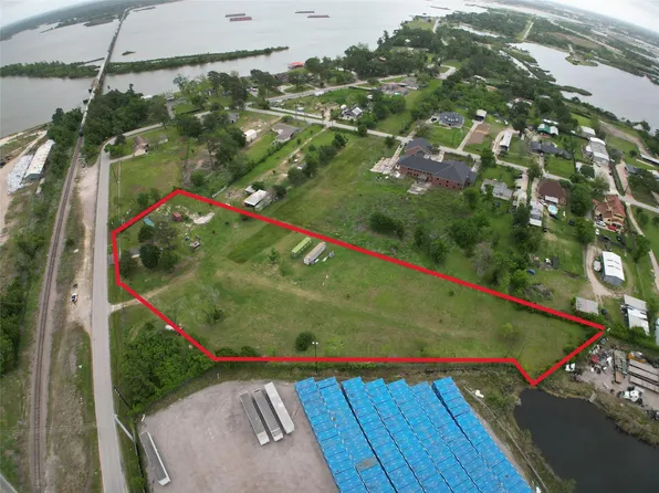 330 River Rd, Channelview, TX 77530