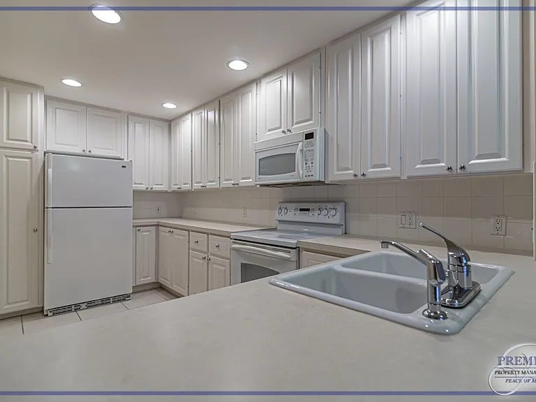 28576 Alessandria Cir — Photo 3