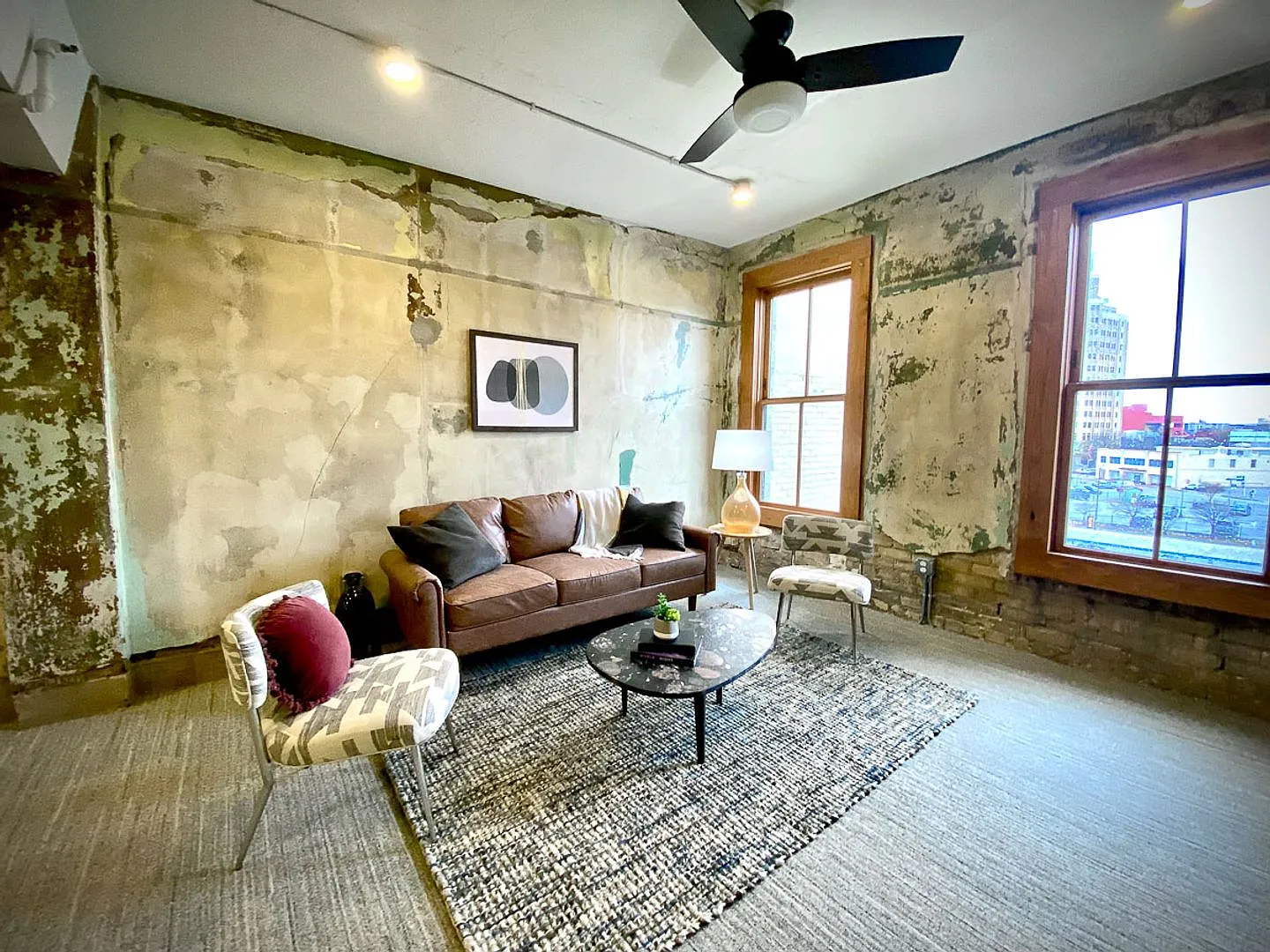 Luxury Condos In The Heart Of Alamo City — Photo 1