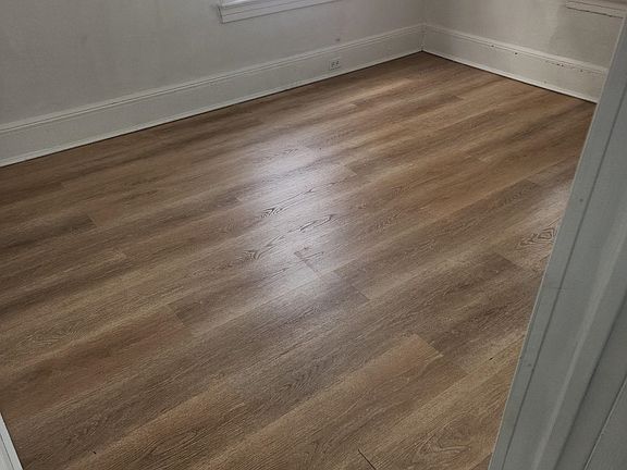 3rd image of 703 Schuyler Ave Floor 1