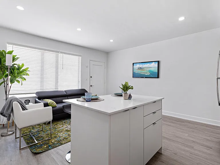 855 Jefferson Ave #14 — Photo 6