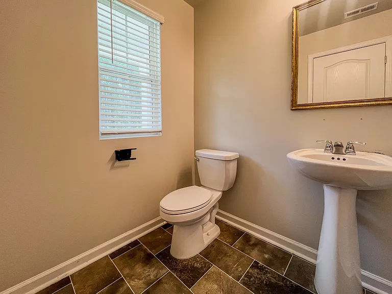 110 Teagarden Ct — Photo 19