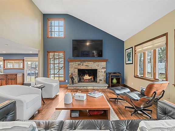 4th image of 6 Old Oak Road