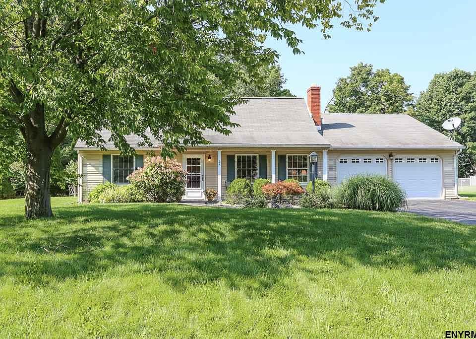 1st image of 34 Cedarwood Dr