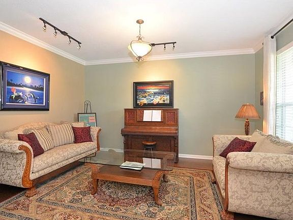 4th image of 3317 McCormick Woods Dr
