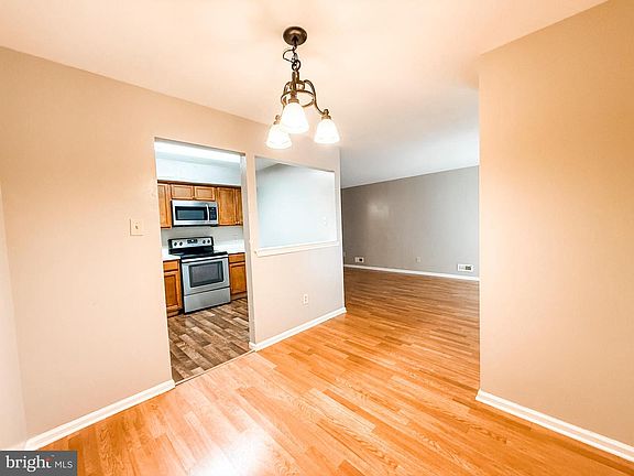 5th image of 201B Highland Blvd #2