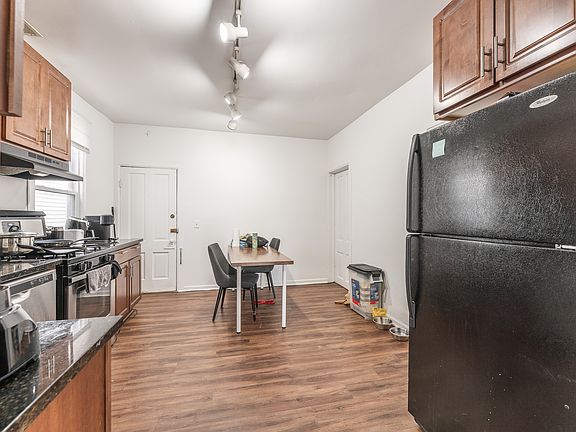 5th image of 2614 N Marshfield Ave Unit 2F