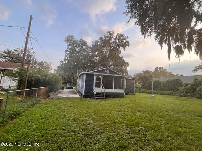 1605 Lakewood Rd — Photo 3