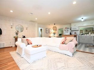 1027 W 43rd St, Houston, TX 77018