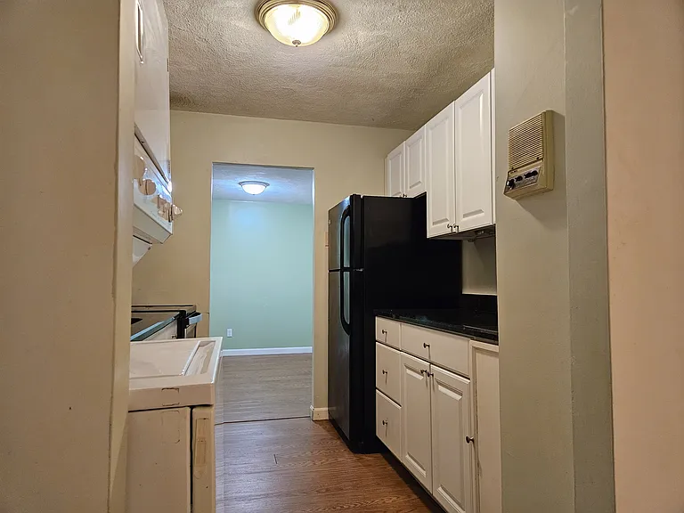 310 Brook Village Rd #19 — Photo 10