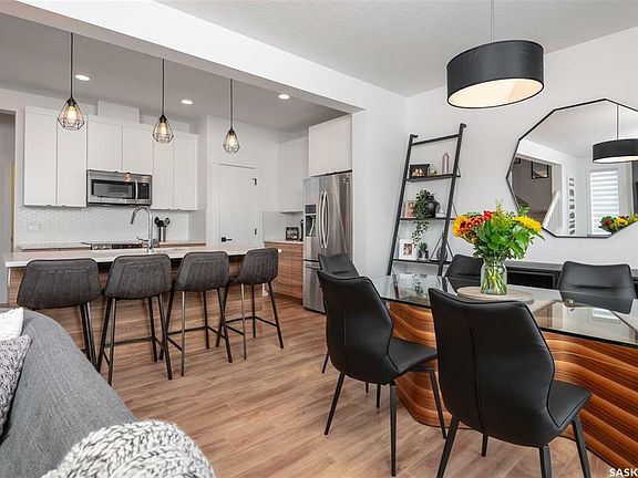 4th image of 4033 Delhaye Way