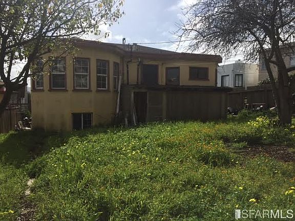 3rd image of 842 Monterey Blvd