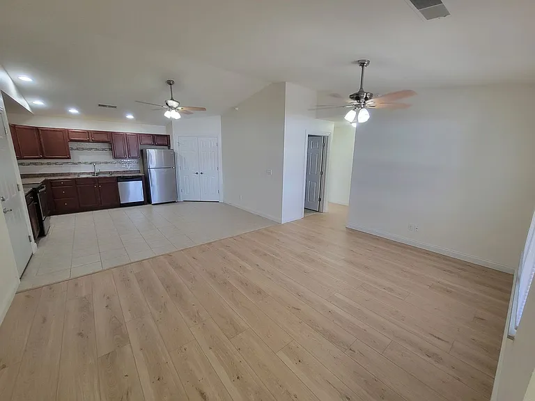 Frostwood Apartments — Photo 21