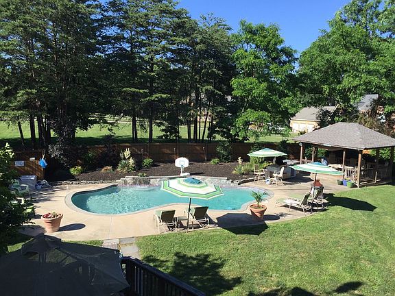 4th image of 13521 Zachary Taylor Ct