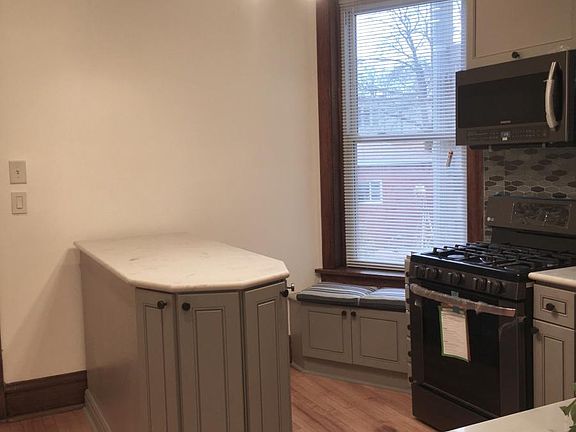 5th image of 2739 N Kedzie Ave #1