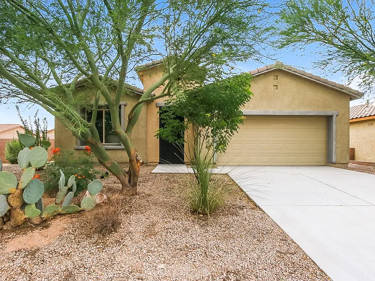1176 E Madera Grove Ln — Photo 1