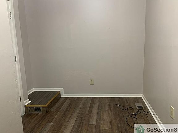 5th image of 4015 Blair Ave