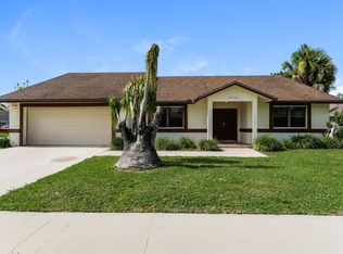 14480 Stirrup Ln, Wellington, FL 33414
