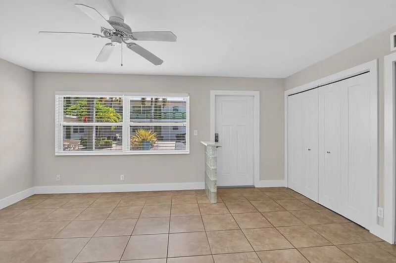 Bayview — Photo 2