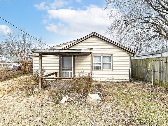 4th image of 832 Waldemere Ave #2