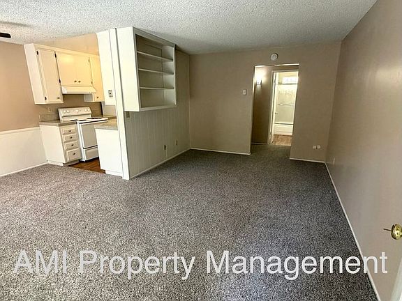 4th image of 4060 Iowa St APT 2