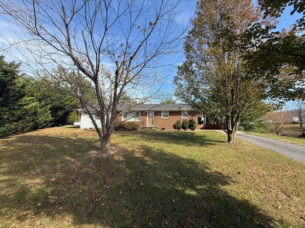 334 Fairview St, Bland, VA 24315