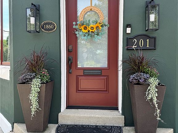 2nd image of 201 Brown St