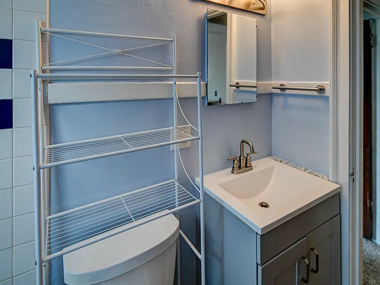 15 E Gilman St #5 — Photo 12