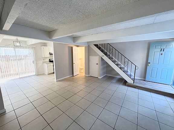 3rd image of 2805-2807 H St #11