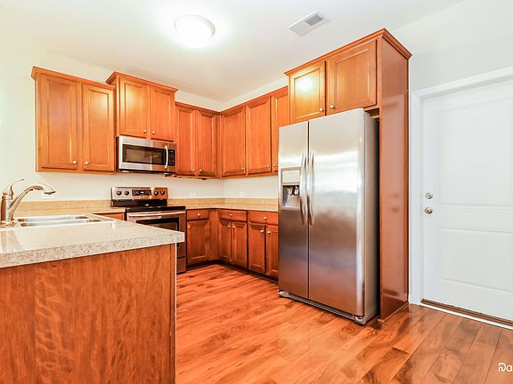 3rd image of 3714 Crescent Way