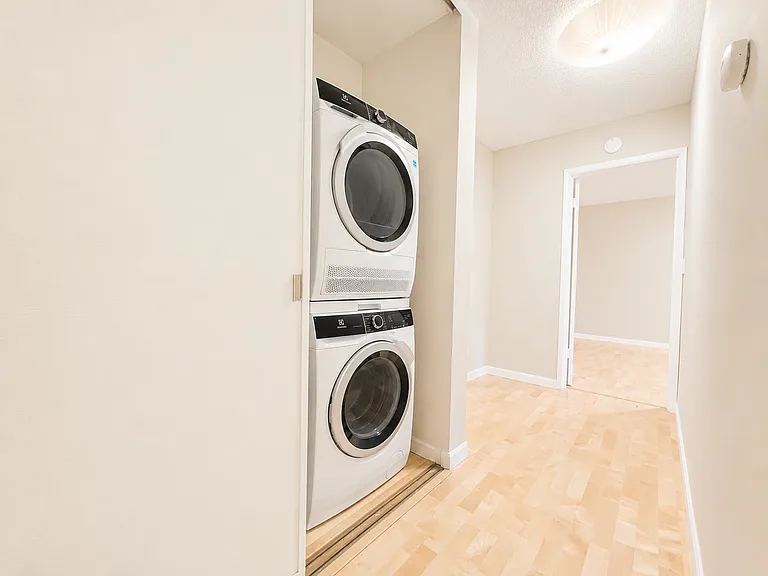 2393 SW Park Pl #106 — Photo 21