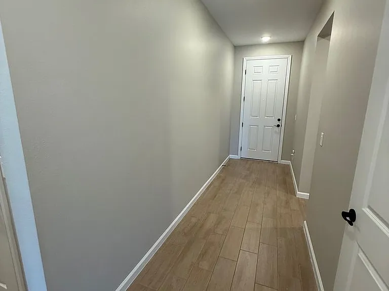 10073 Spring Lake Dr — Photo 2