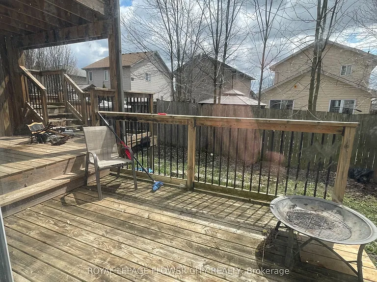 1921 Frederick Cres #BASEMENT — Photo 4
