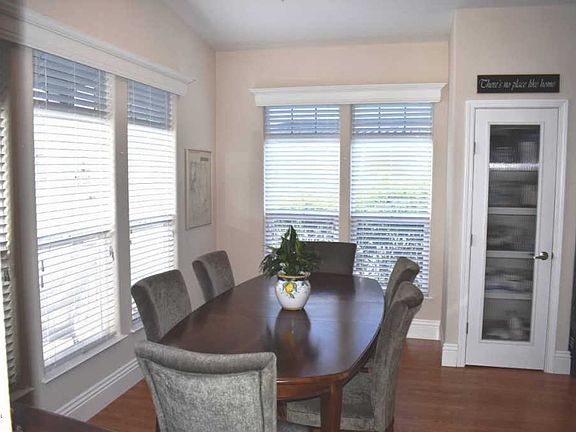 5th image of 188 Browning Ave #188