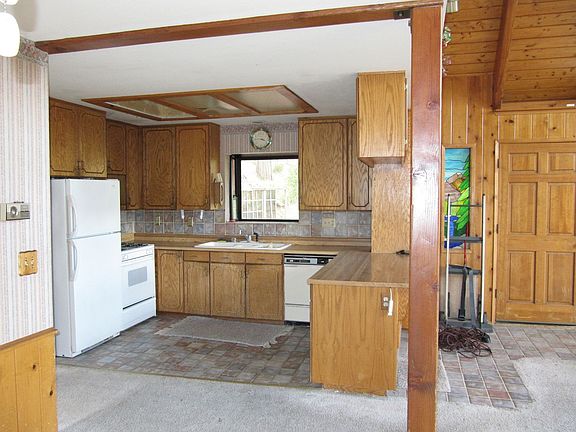 3rd image of 24561 Altdorf Dr
