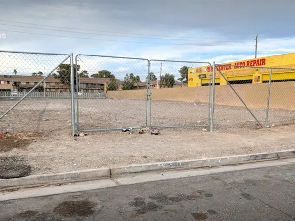 4835 E Charleston Blvd, Las Vegas, NV 89104