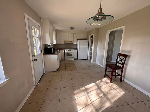 Kitchen and dining area