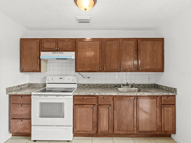 4790 Gulfstream Rd — Photo 6