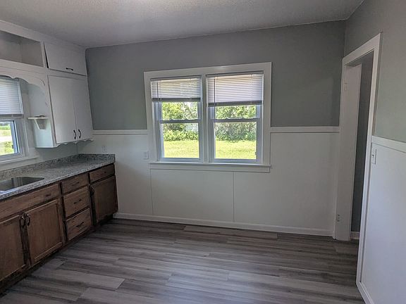 3rd image of 2816 Idaho St