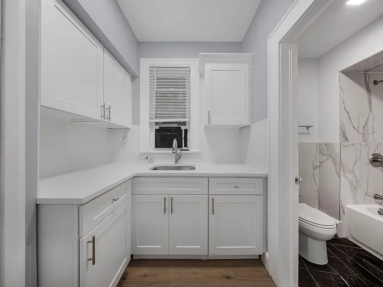 15 Tuttle St — Photo 1