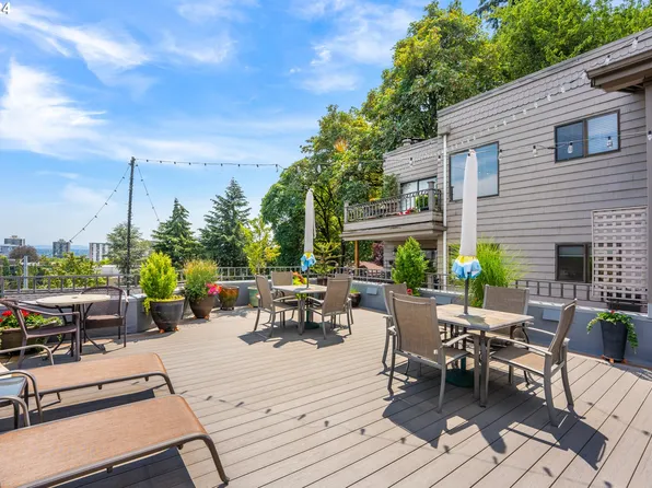 1320 SW Hall St APT 204, Portland, OR 97201