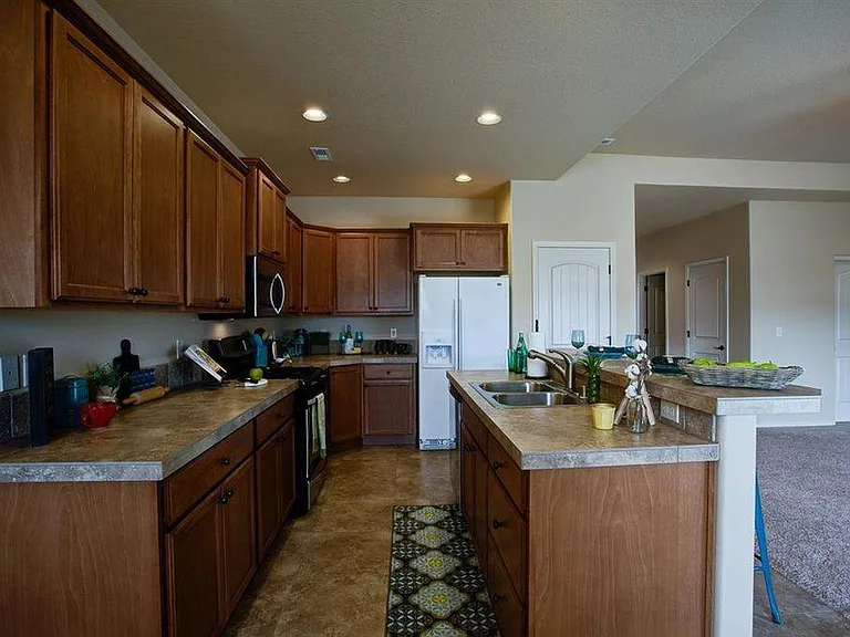 Bramasole Dr — Photo 9
